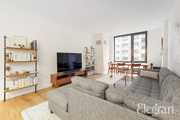 Sold by (Legacy) Elegran | media 14