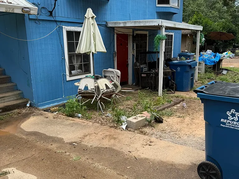 374 W Blackbourn St — Photo 3