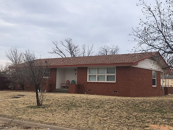 2nd image of 200 E 15th St