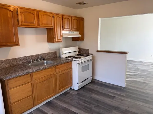 204 3rd St #A-b, Roseville, CA 95678