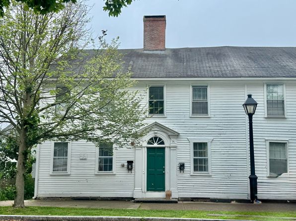 79 Main St #2E