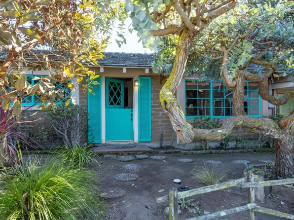 221 Pine Garden Ln, Pacific Grove, CA 93950