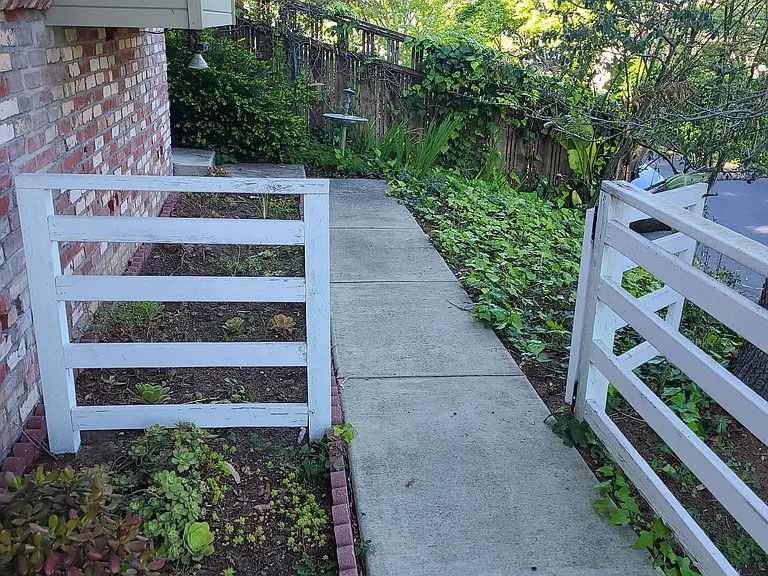 64 Norwood Ave — Photo 35