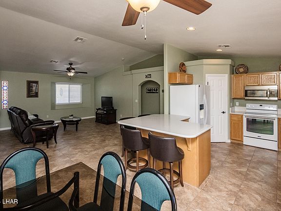 4th image of 1360 Arroyo Dr