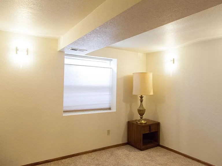 5 bedrooms 3 on main level 2 downstairs