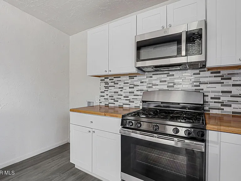 580 Chula Vista St — Photo 17