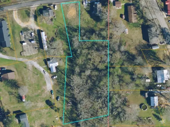 School Ln, Baldwyn, MS 38824