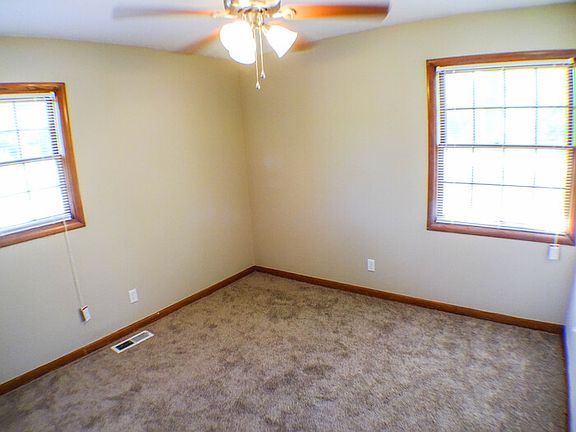5th image of 1200 S Gale Dr