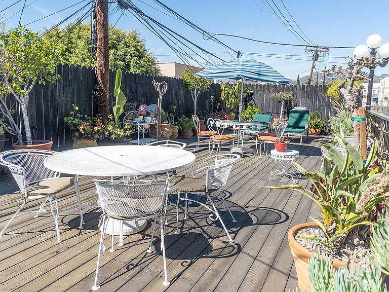 425 N Sierra Bonita Ave #425 — Photo 25