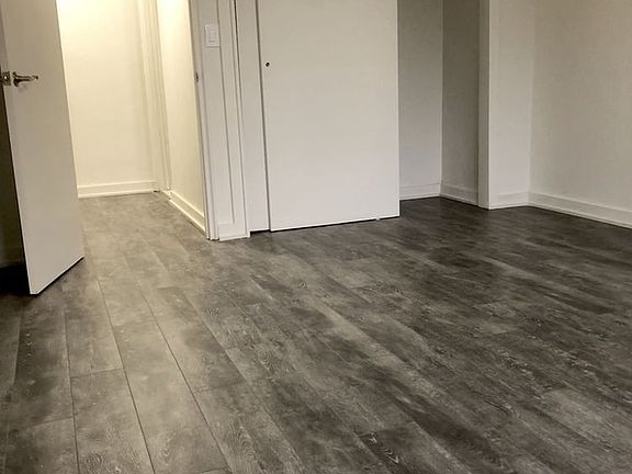 4th image of 4140 Denman St APT 4B