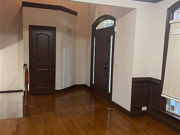 5th image of 3220 Buck Way