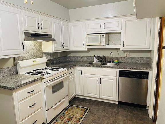 2nd image of 4400 Orrick Ct #B
