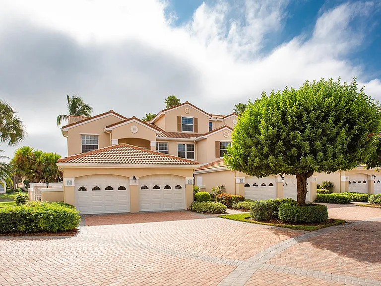 8415 Excalibur Cir #1-B-1 — Photo 11