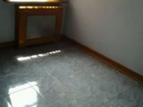 602 Avenue T image 1 of 9