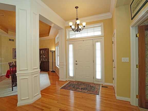 2nd image of 886 Pine Valley Ln