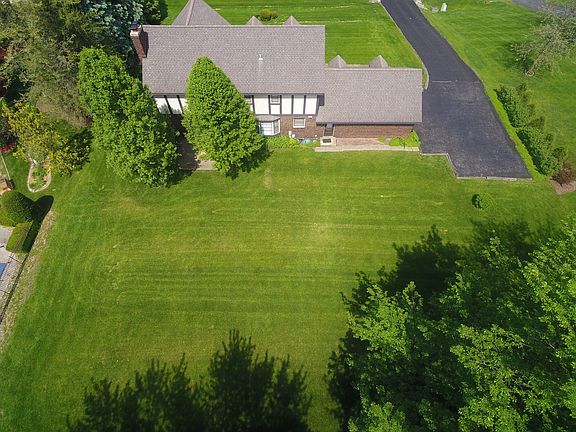 5th image of 15121 W Creekview Dr