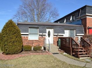 3001 Brookway Ct, Louisville, KY 40214