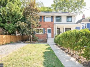 39 E Bellefonte Ave #1/2, Alexandria, VA 22301