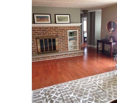 3rd image of 1226 Valley View Dr