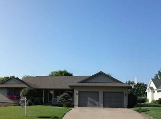 1021 Hilltop Dr, Morrison, IL 61270