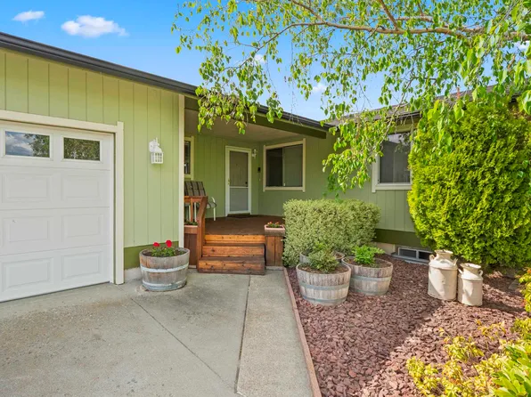 3823 N Molter Rd, Otis Orchards, WA 99027