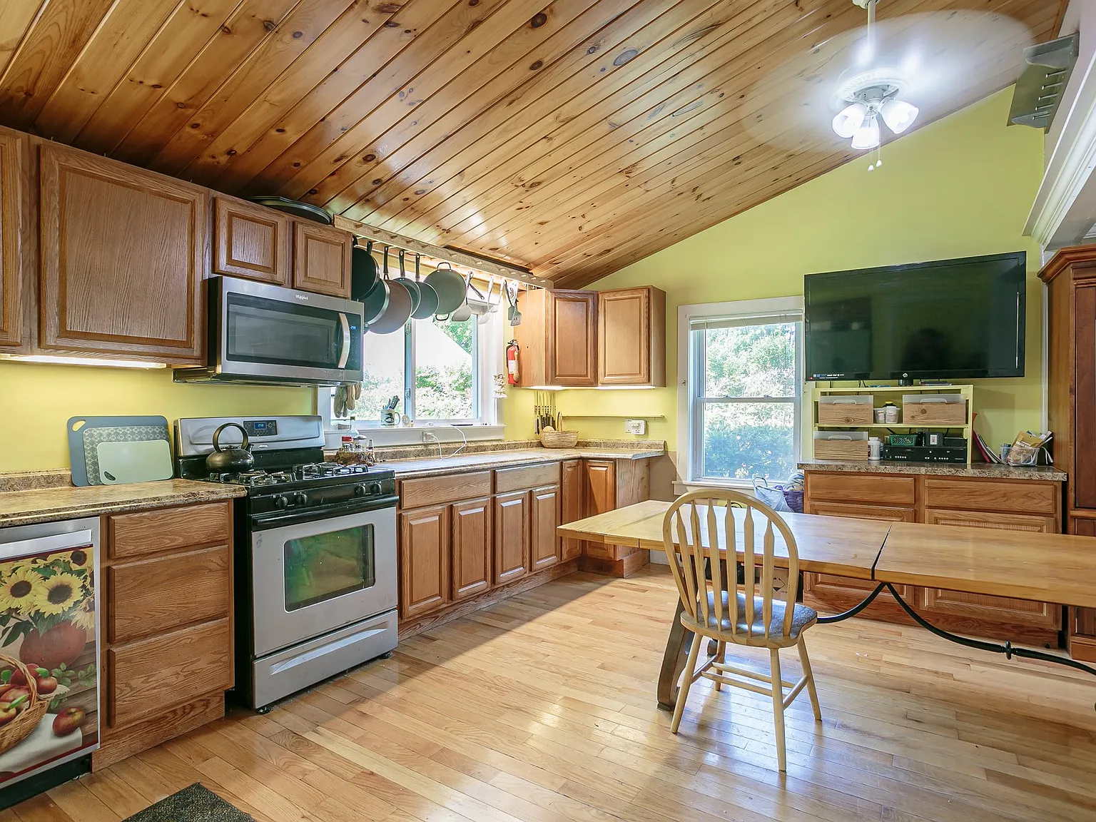 4 bed, 2000 sqft, $2,800 — Photo 3