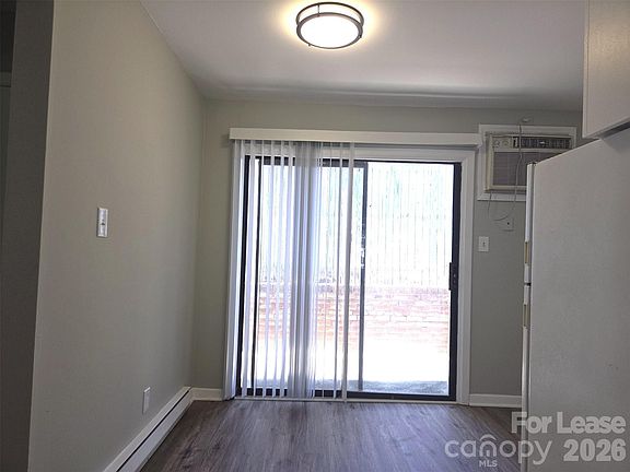 5th image of 3940 Arbor Ln