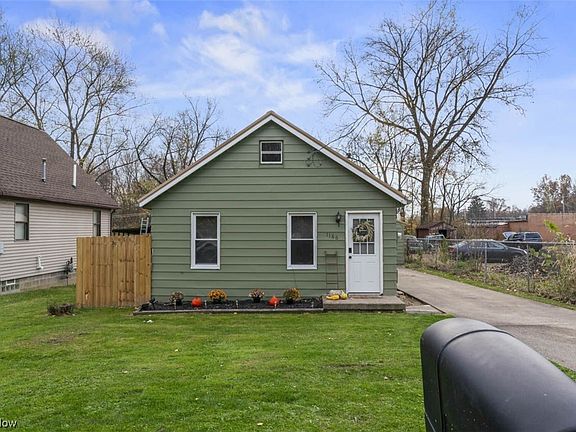 2nd image of 1186 Emerson Ave