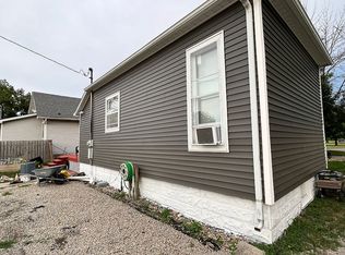 1808 Richmond Ave, Mattoon, IL 61938