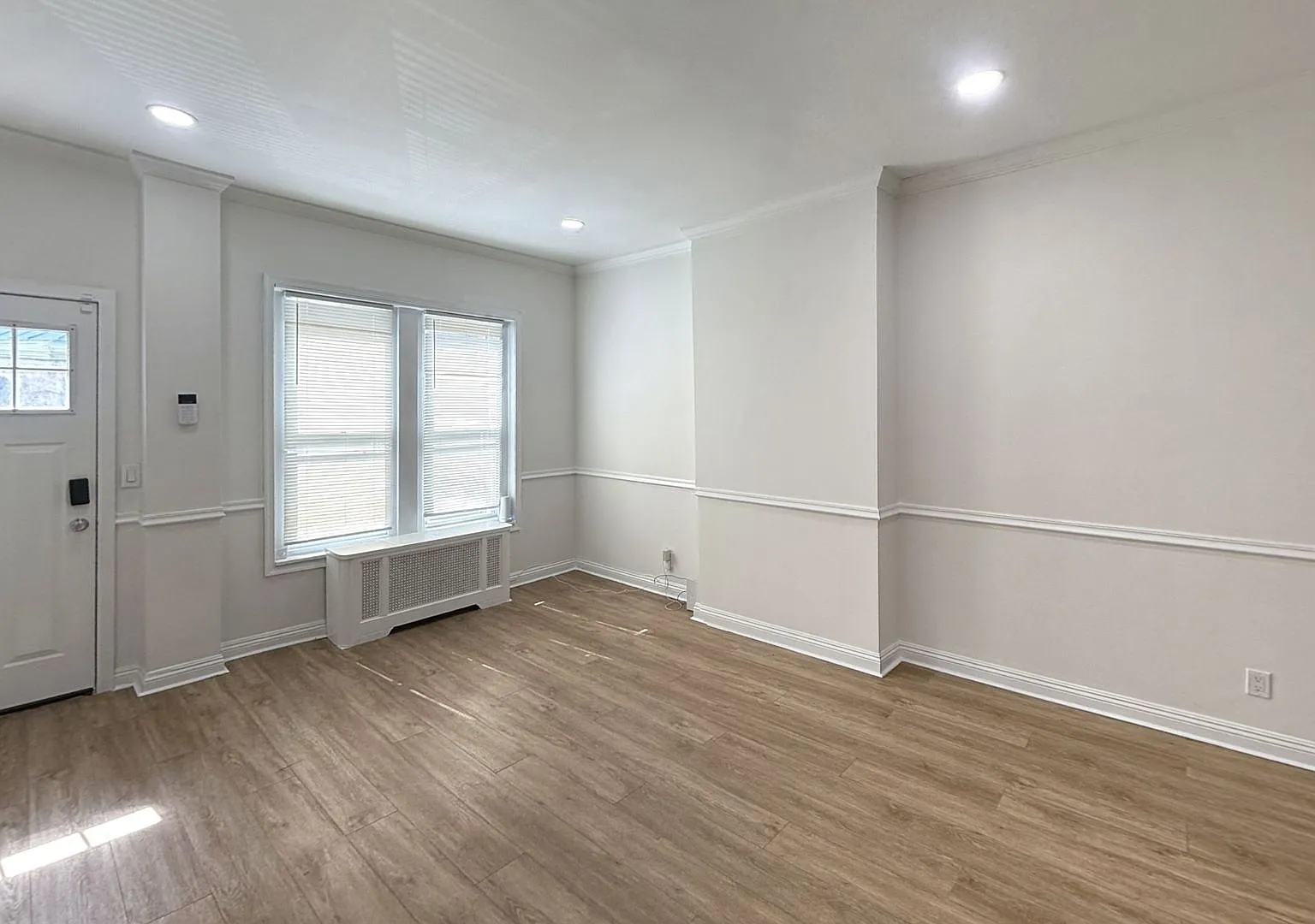 2915 Wilder St., 3 bedrooms, 1.5 bathrooms Home — Photo 2