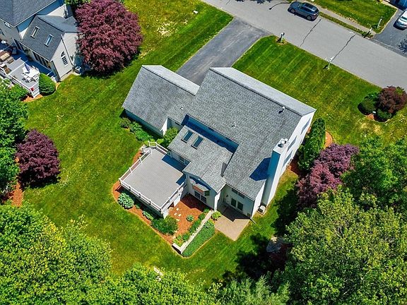2nd image of 11 Thornton Dr