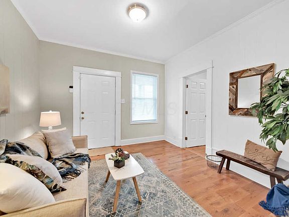 4th image of 319 Brehl Ave