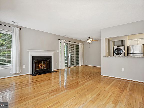 5th image of 7596 Lakeside Village Dr APT F