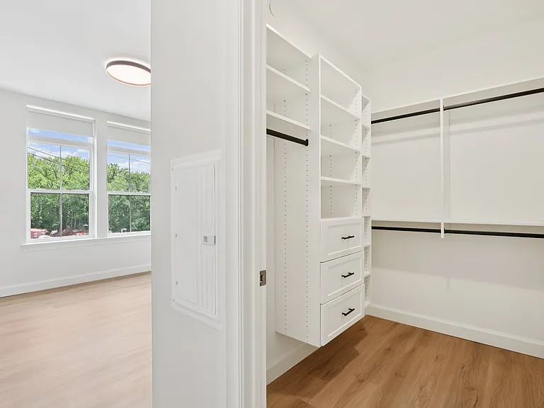 201 WALNUT — Photo 15