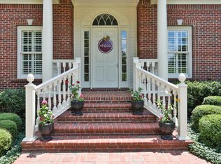 1100 Balmoral Dr, Louisville, KY 40205