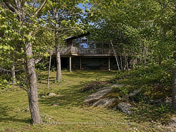 3rd image of 46 Remy Bay Rd