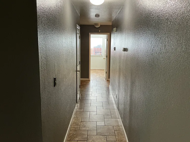 913 Woodland Dr — Photo 10