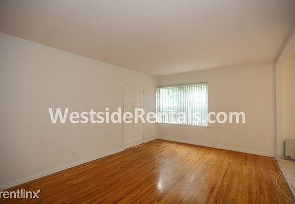 3rd image of 2019 Virginia Ave APT D