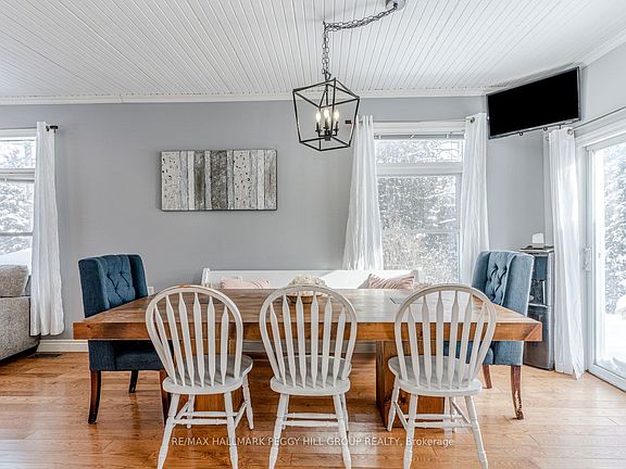 4th image of 2917 Fairgrounds Rd