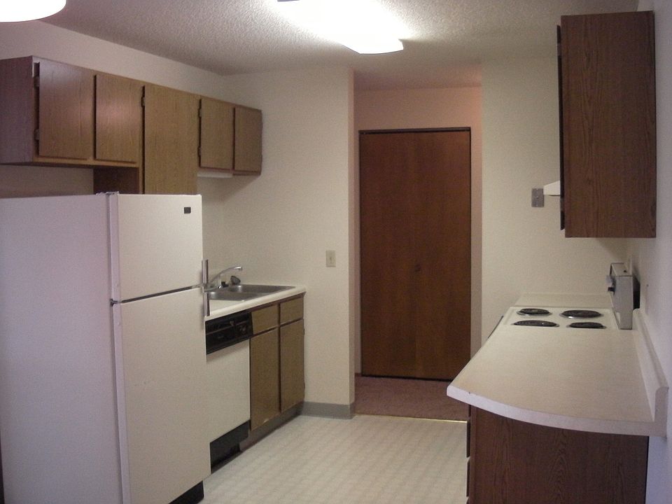 2nd image of 800 Pinon Dr Unit 210