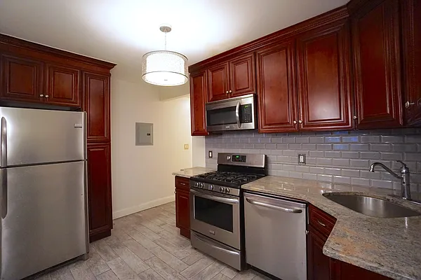 Rented by Compass | media 3