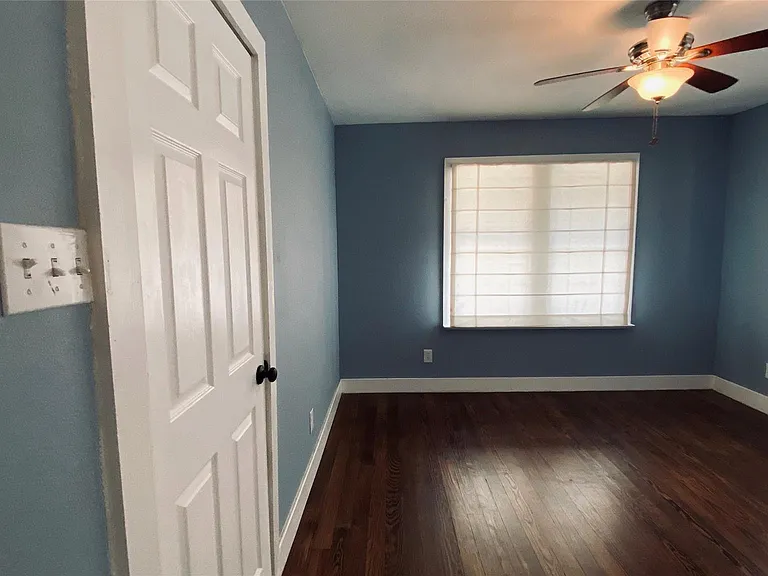 1715 Ramsey Ave — Photo 4