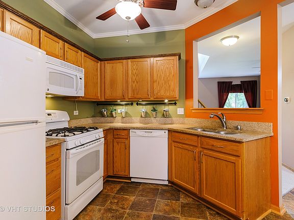 4th image of 1438 Doolittle Ln