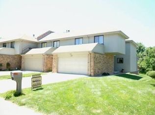 924 S 119th Ct, Omaha, NE 68154