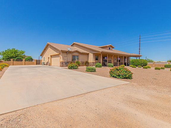 3rd image of 1804 E Loveland Ln