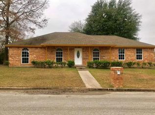 140 Meadow Brook Dr, Lufkin, TX 75904