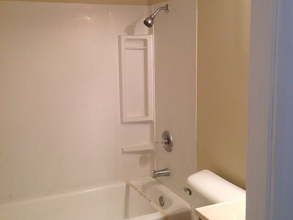 4th image of 9807 Arquette Cir
