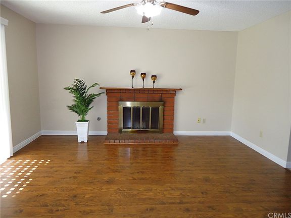 5th image of 2259 Stanford Ave