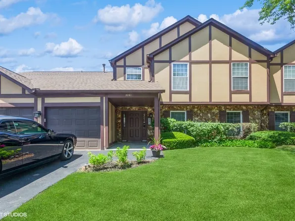 2261 Petworth Ct Unit 201C, Naperville, IL 60565