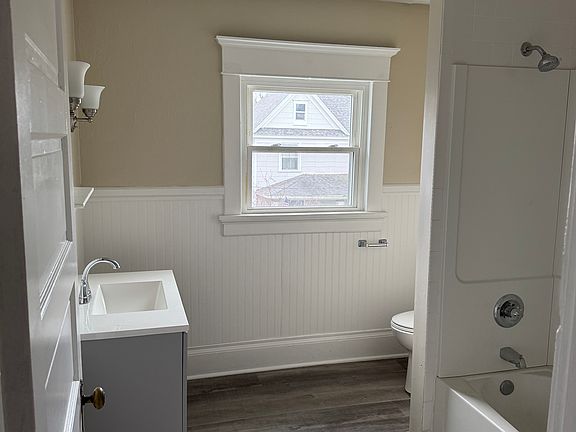 3rd image of 1333 Cleveland Ave NW #3